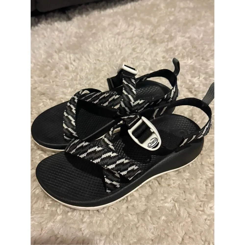 ✅Chaco unisex Z/1 EcoTread Sandal black and white